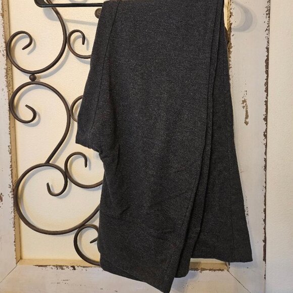 Bundle of 2 gray Yoga exercise Pants size Med and L - Picture 4 of 10